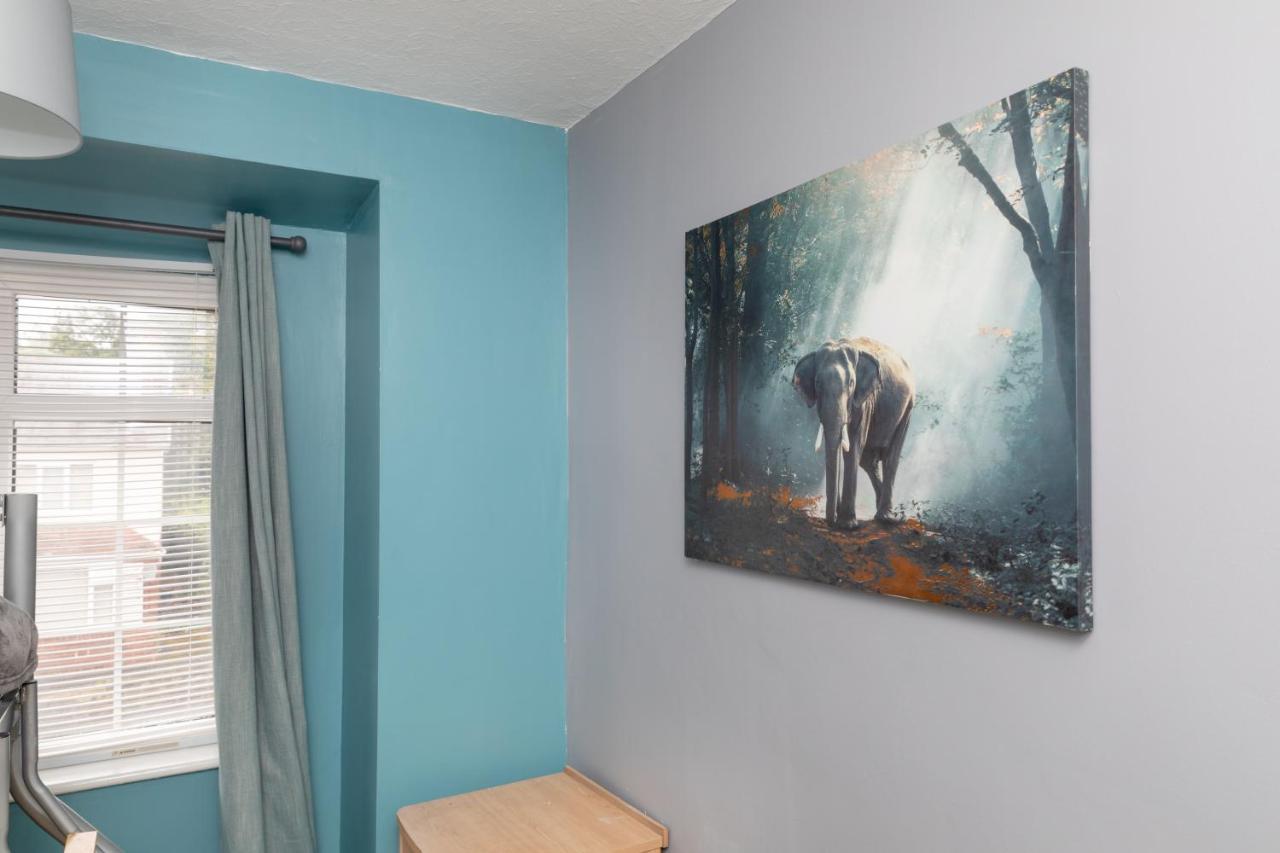 Leeds City Centre Spacious House Free Parking And Wi-Fi Exterior photo